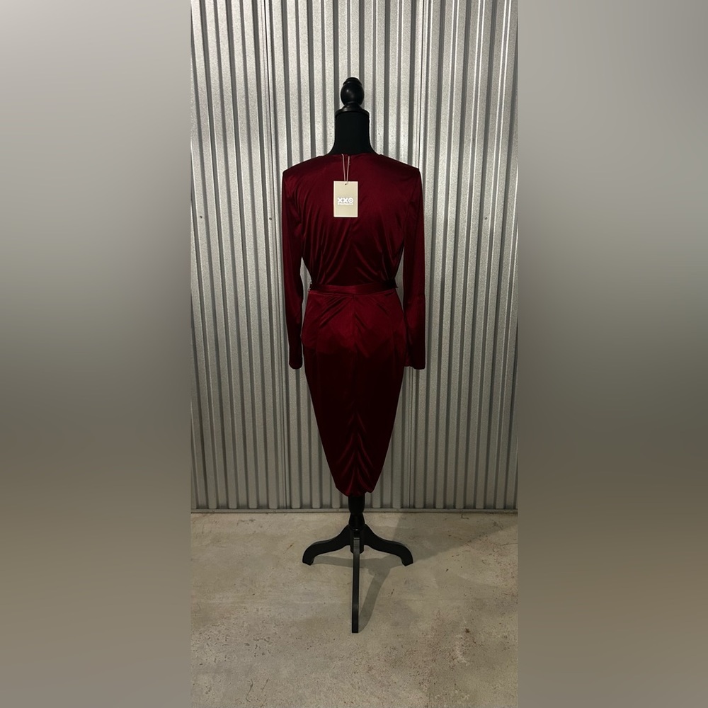 Women’s NWT Altuzarra Target Red Designer Polyester Wrap Dress Size Medium Flaw - Picture 2 of 7